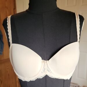 Elegant Cream Lace Trim Bra 32d